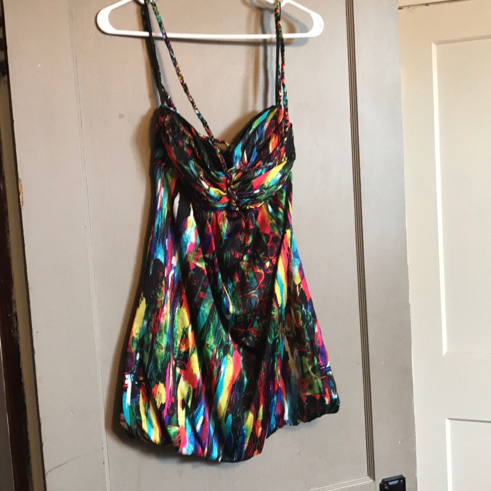 Fun formal dress. Straps tie like halter